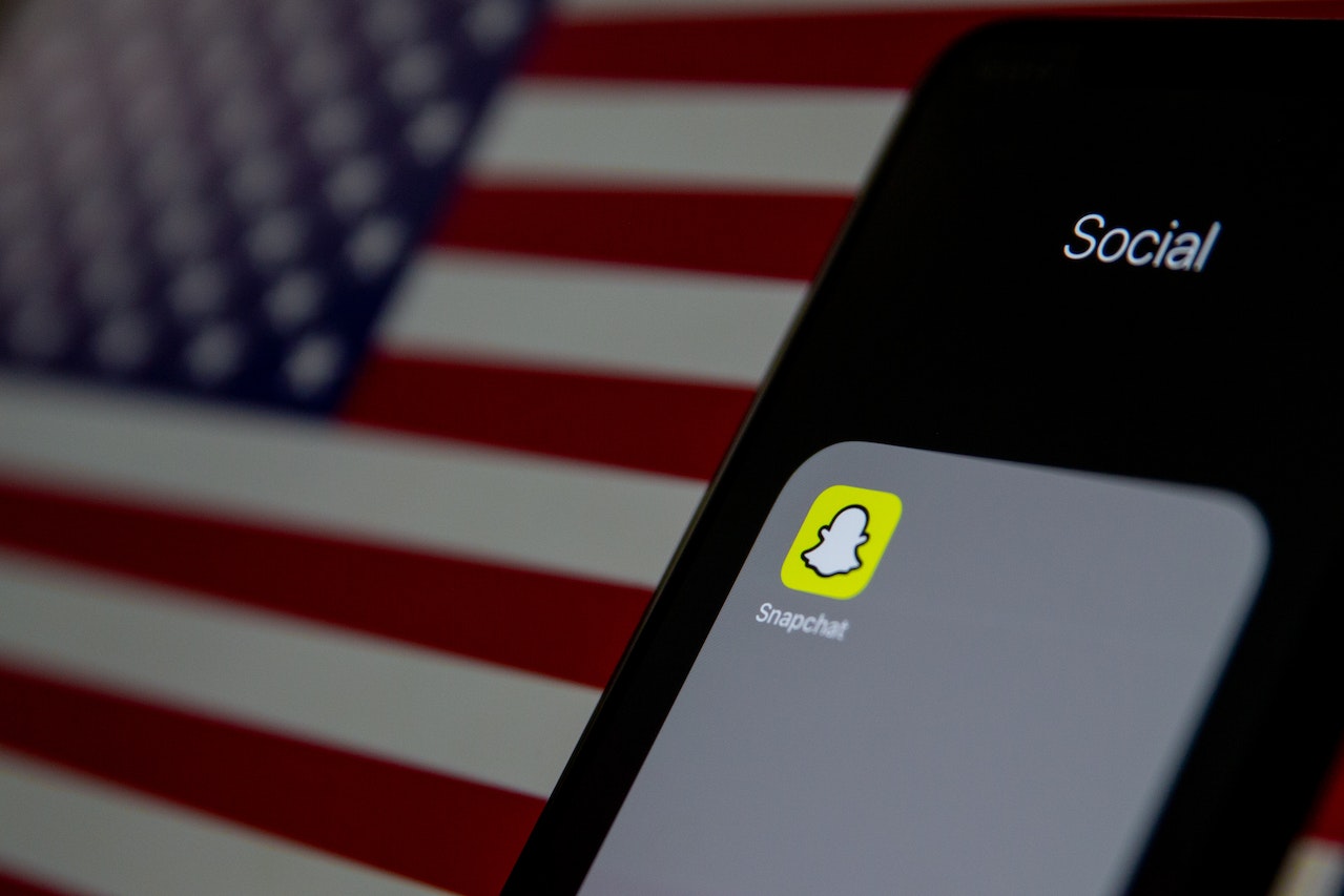 Messaging on Snapchat: Best Practices for Staying Safe